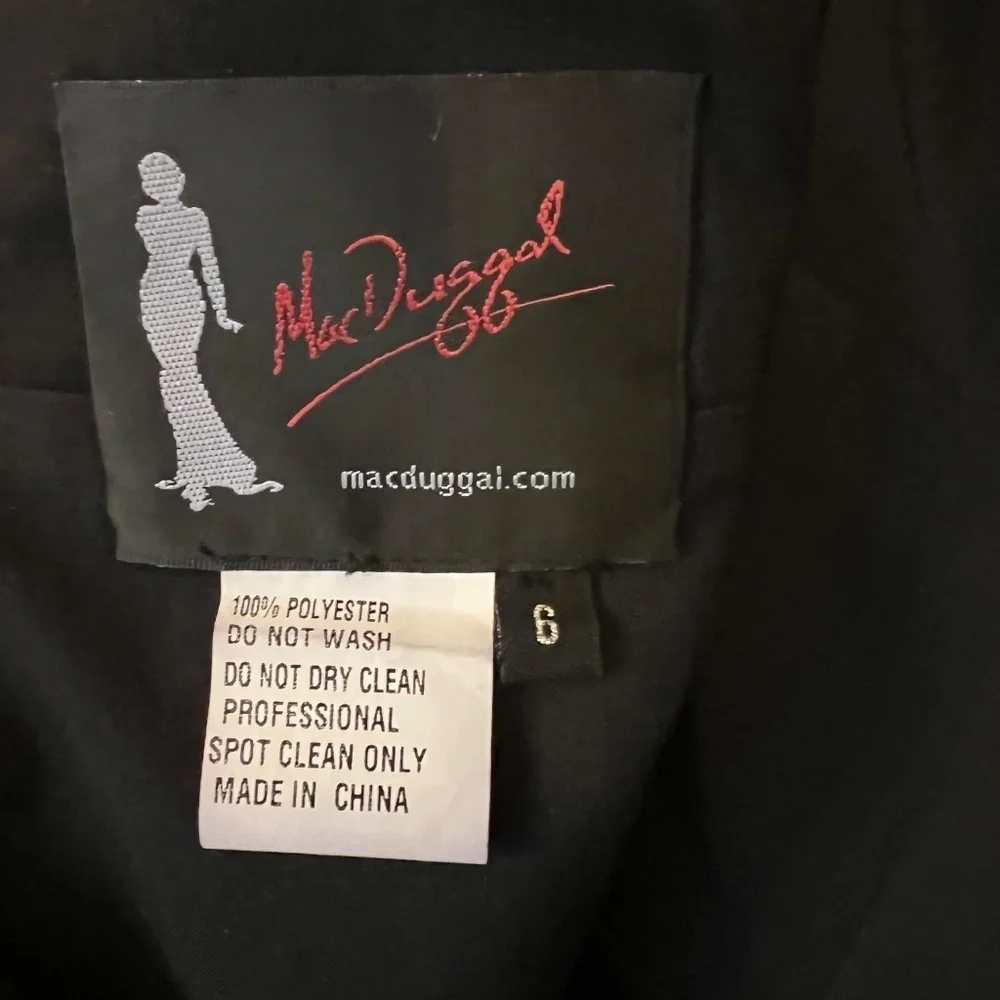 EUC Mac Duggal Beaded Black Fit & Flare Short Cocktail Party Dress Size 6